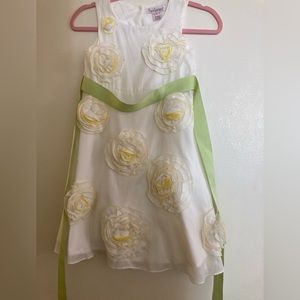 Halabaloo 3D Flower Dress, White w/Yellow Flowers and Green Sash, Size 12 Girls